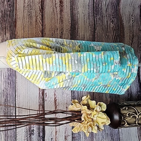 NEW RUBY RD SHEER LINED YELLOW & GREEN FLORAL PULLOVER BLOUSE - Picture 3 of 13